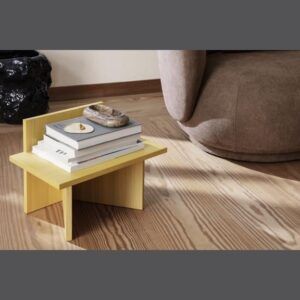 chaise oblique jaune